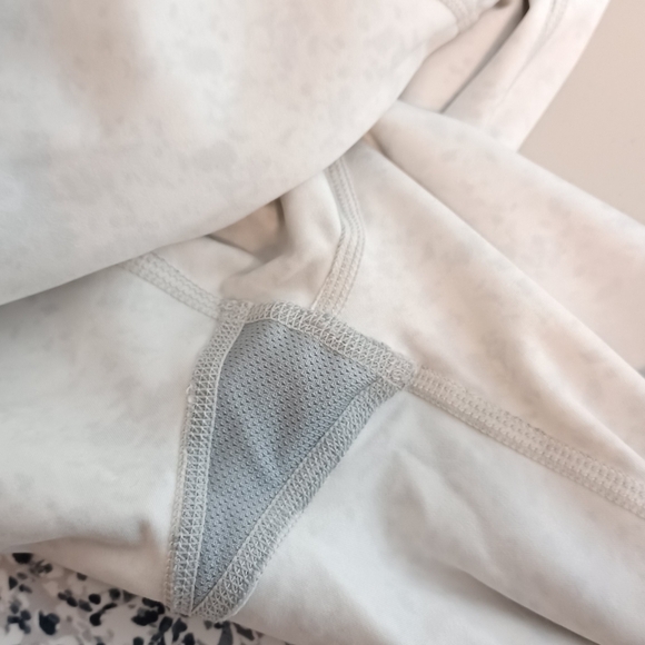 Athleta Abstract Printed Ankle Length Leggings - Picture 9 of 11